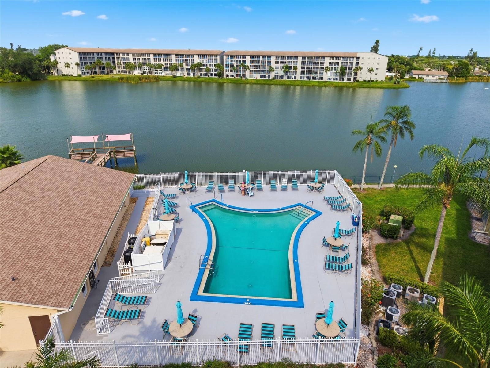 BAYSHORE ON THE LAKE APTS II SEC 3 - Residential