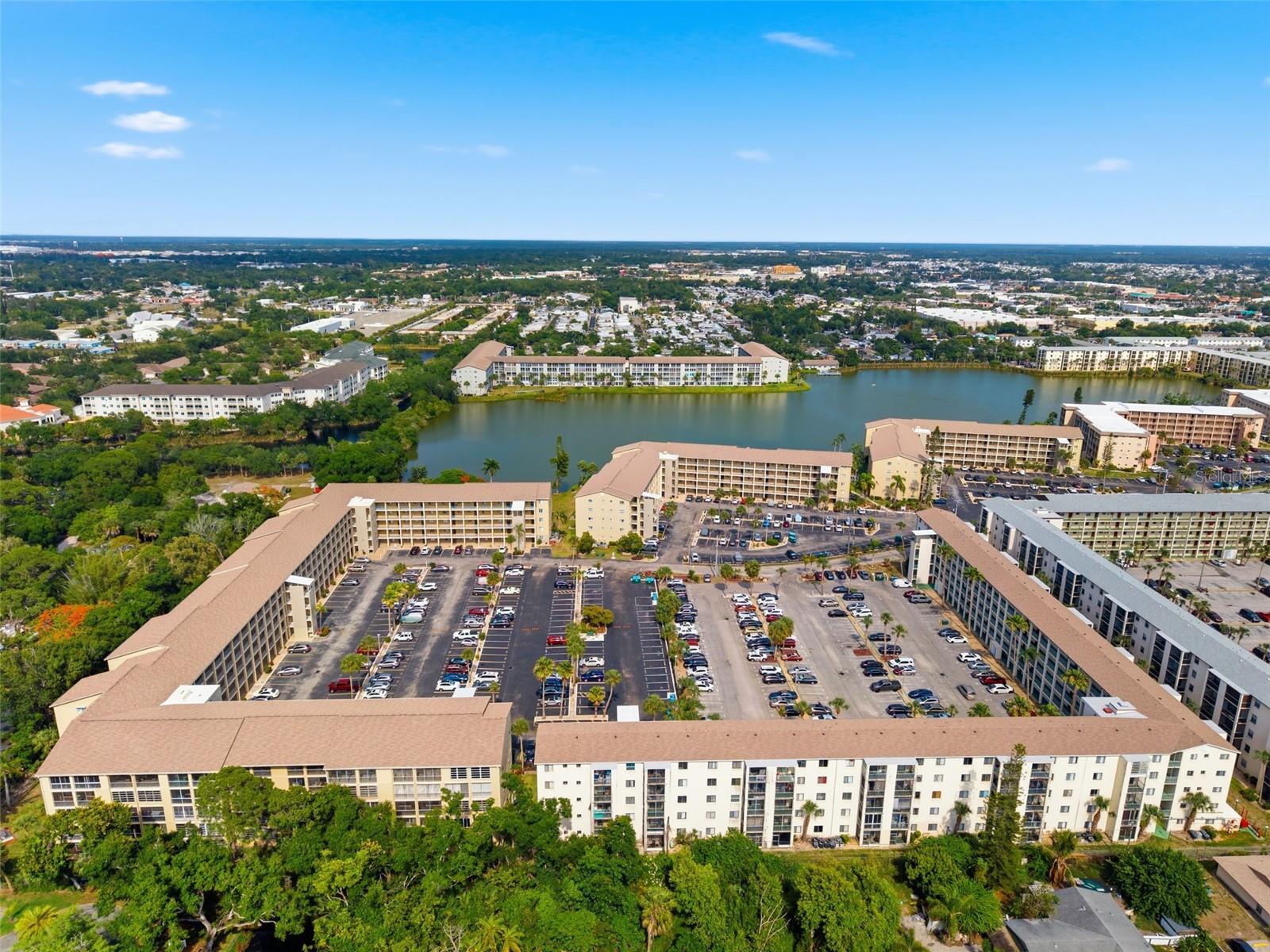 BAYSHORE ON THE LAKE APTS II SEC 3 - Residential
