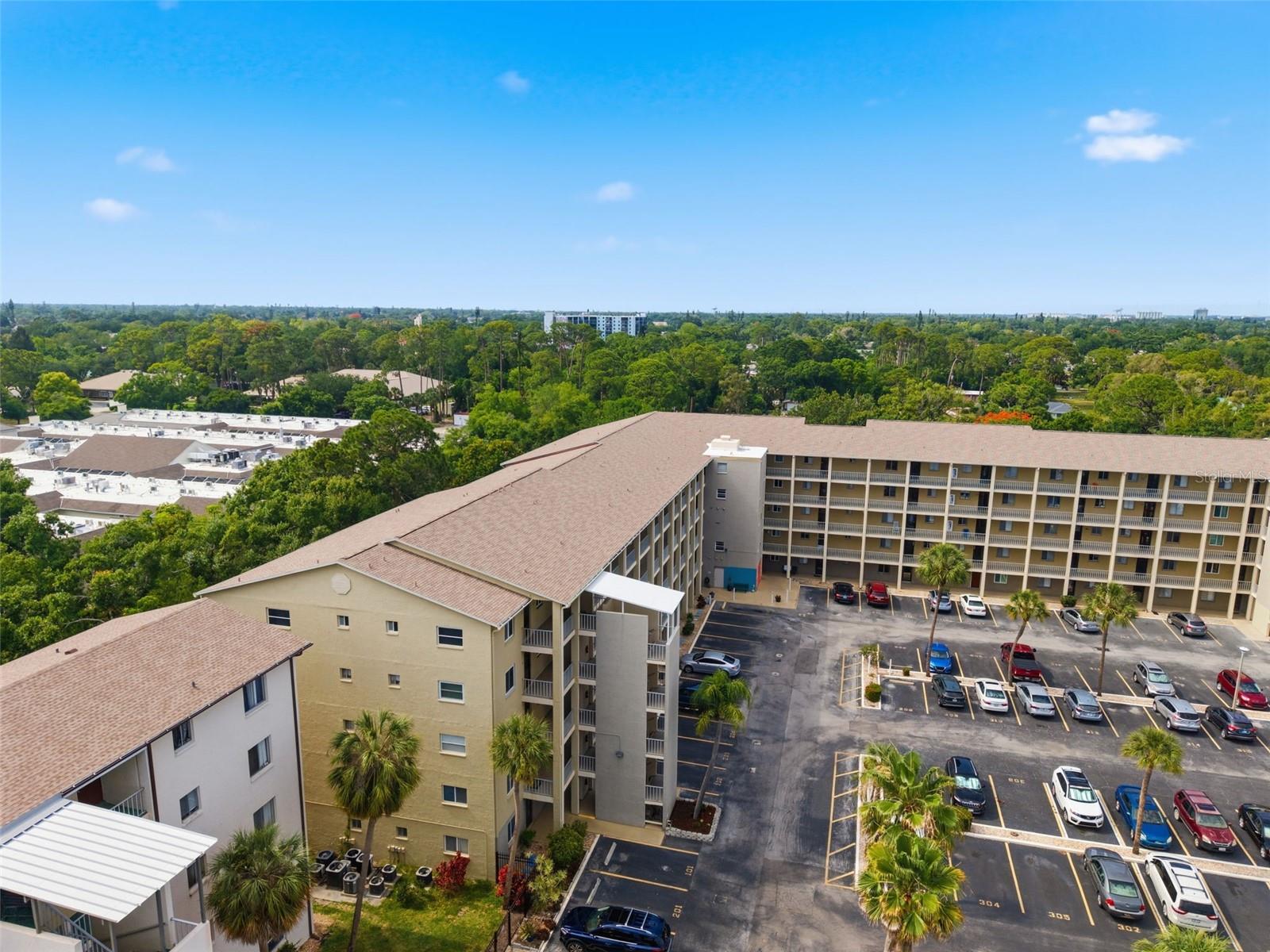 BAYSHORE ON THE LAKE APTS II SEC 3 - Residential