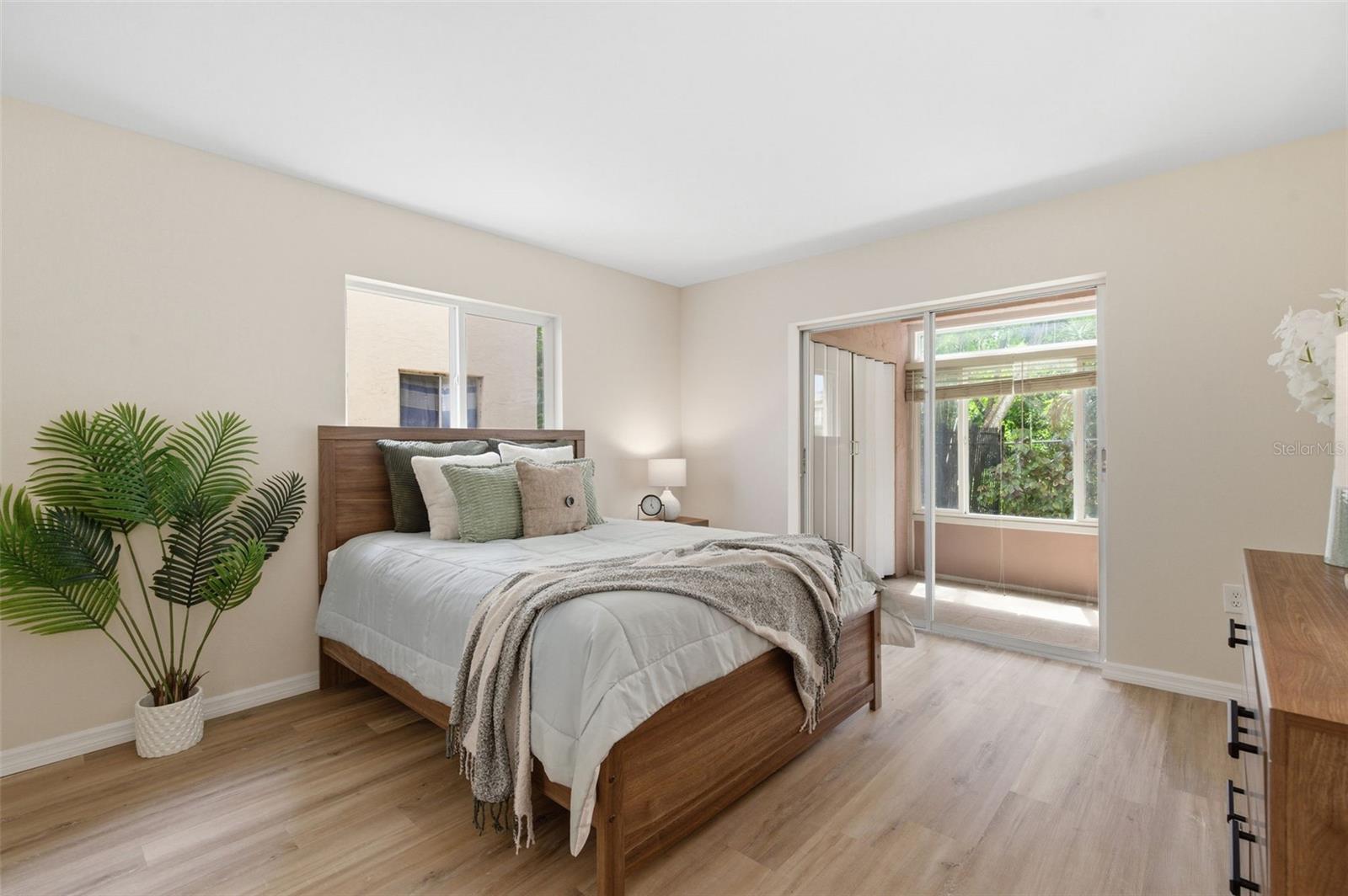 BAYSHORE ON THE LAKE APTS II SEC 3 - Residential