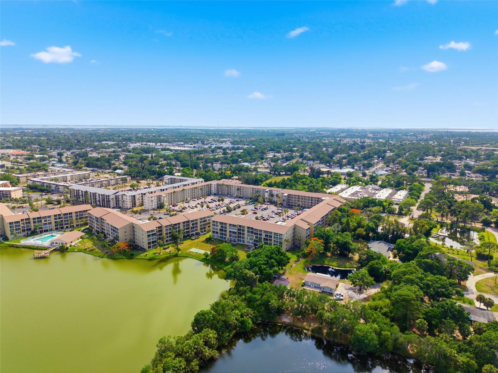 BAYSHORE ON THE LAKE APTS II SEC 3 - Residential