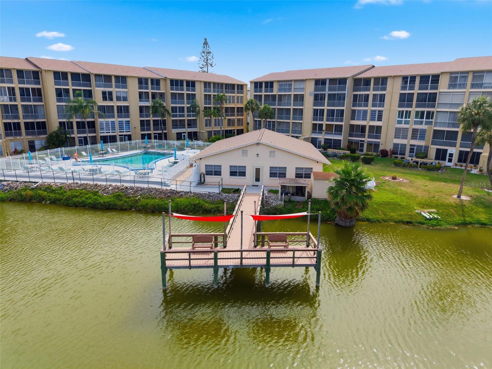 BAYSHORE ON THE LAKE APTS II SEC 3 - Residential