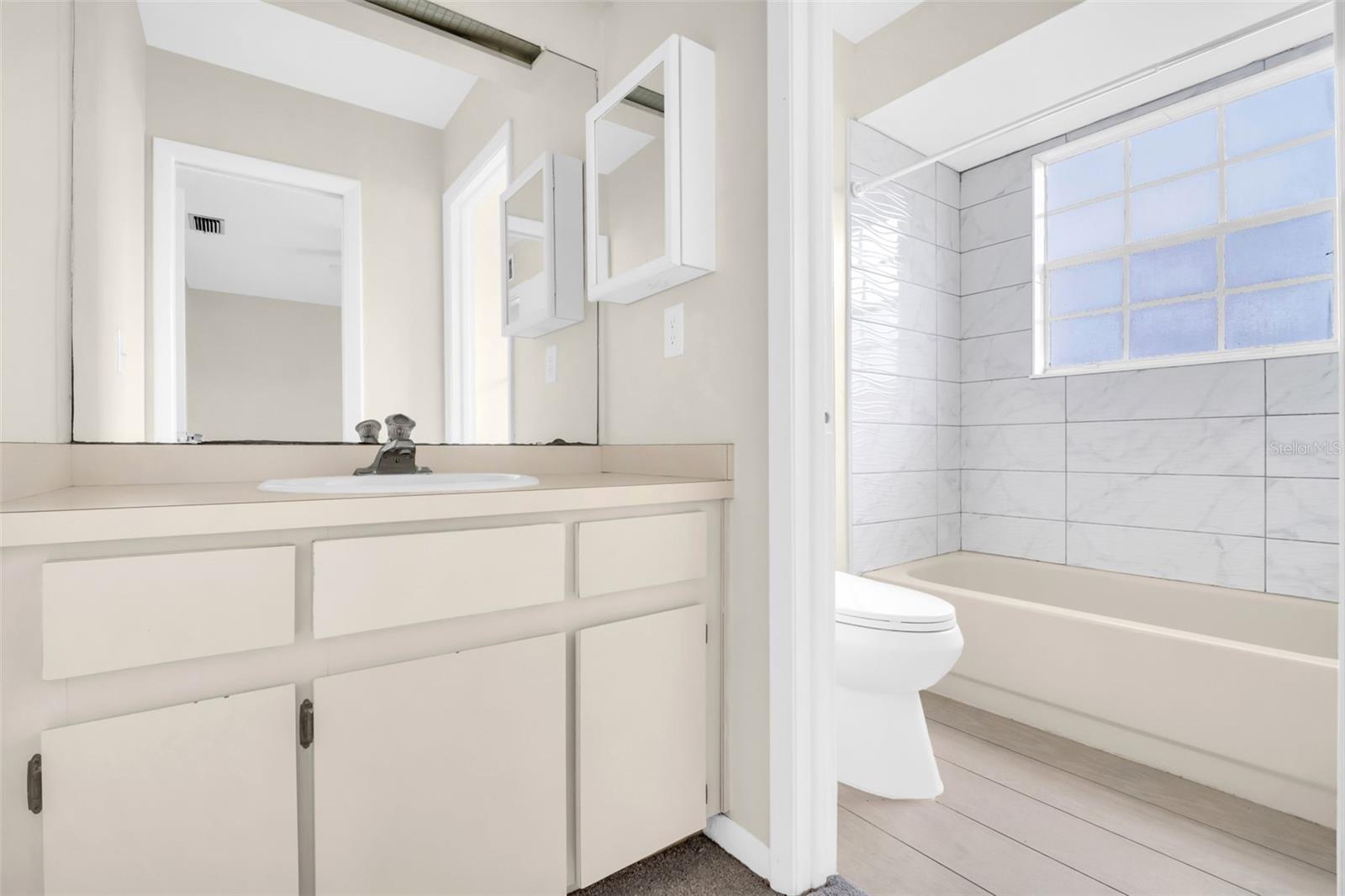 CHATEAUX DE VILLE - Residential Lease