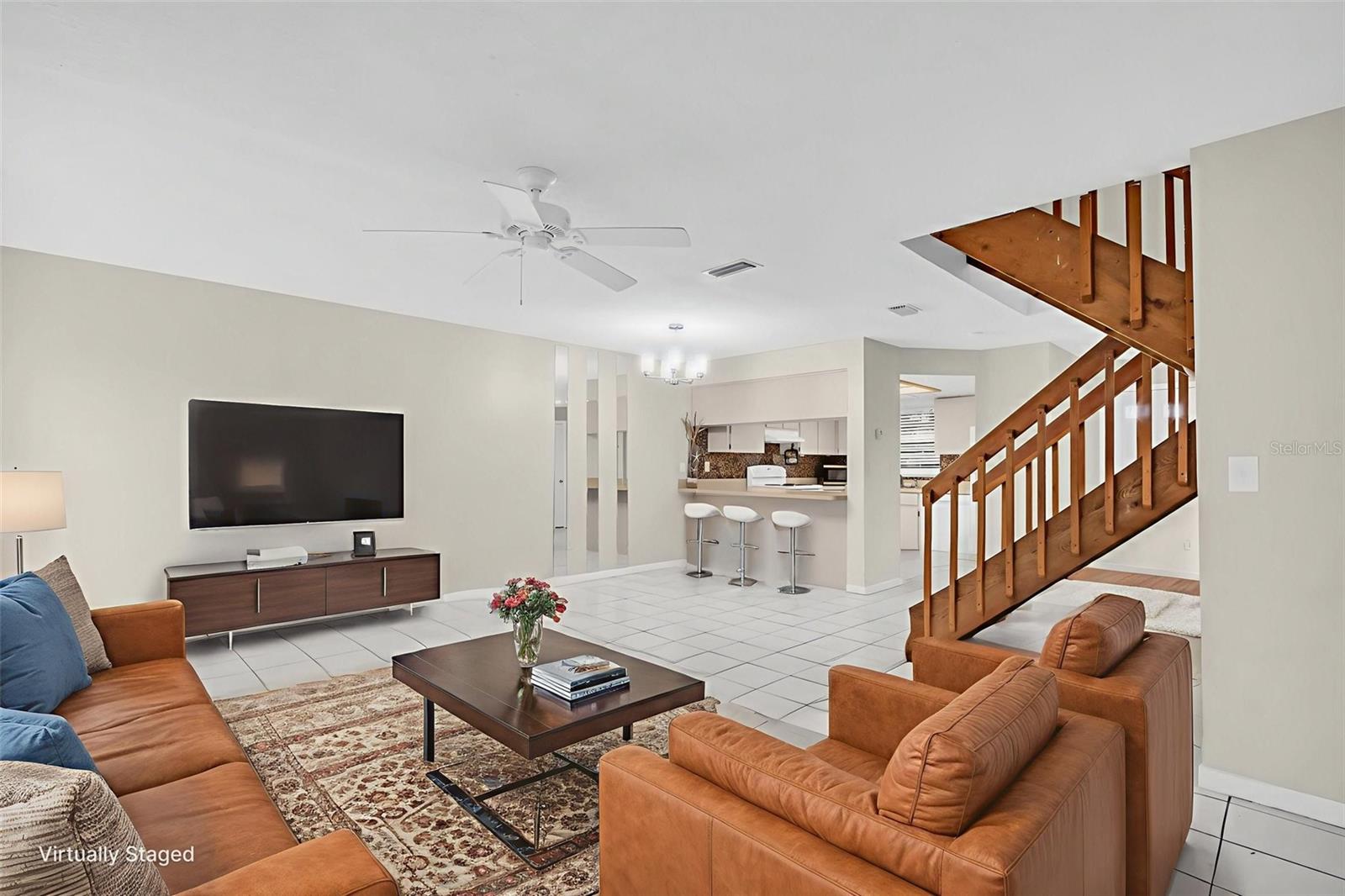 CHATEAUX DE VILLE - Residential Lease