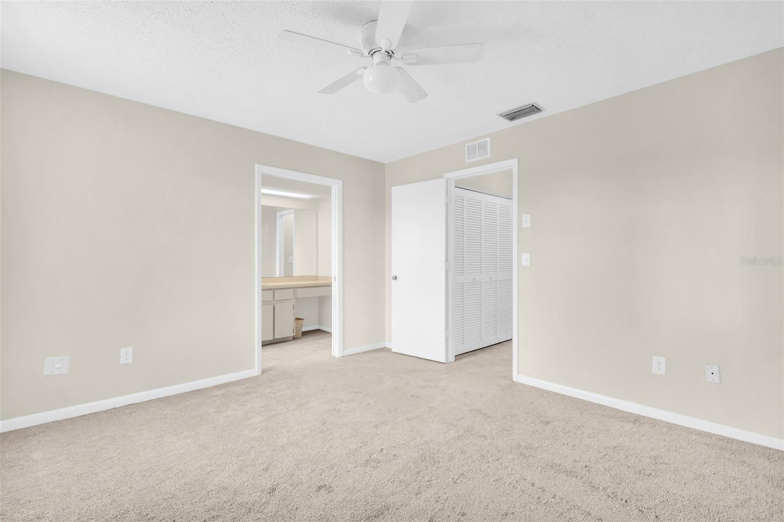 CHATEAUX DE VILLE - Residential Lease