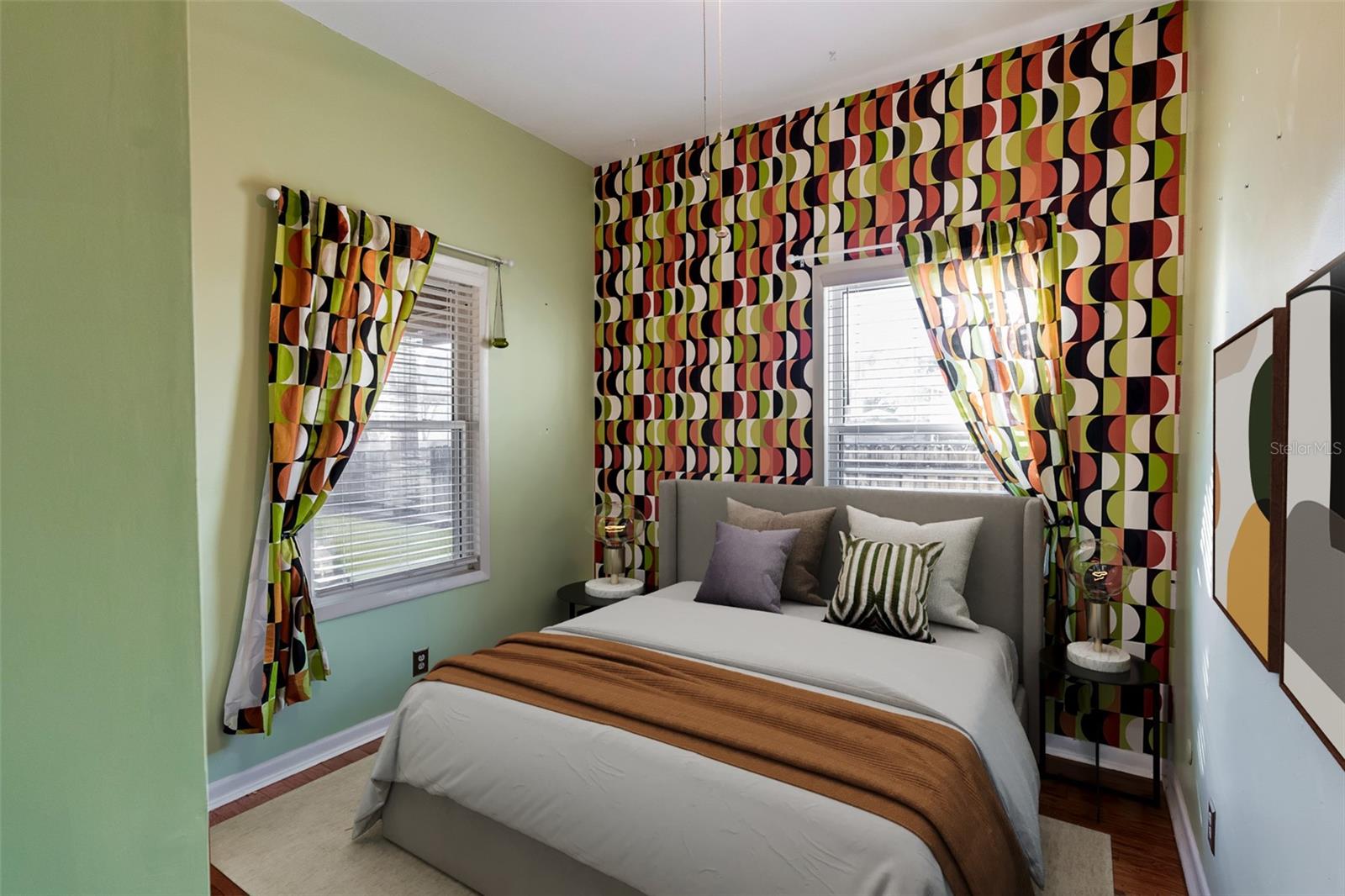 DELAND W 01/2 BLK 88 - Residential