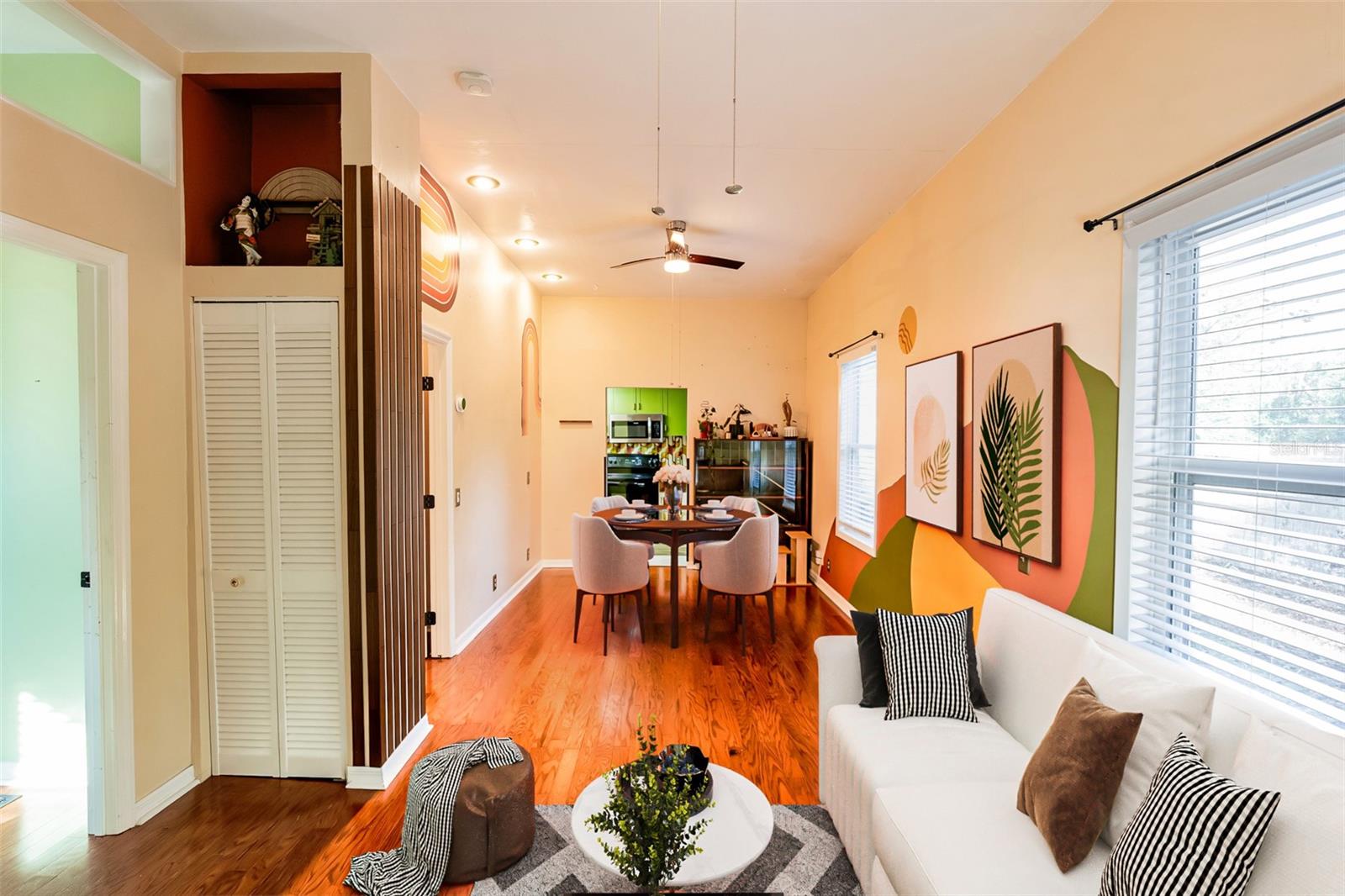 DELAND W 01/2 BLK 88 - Residential