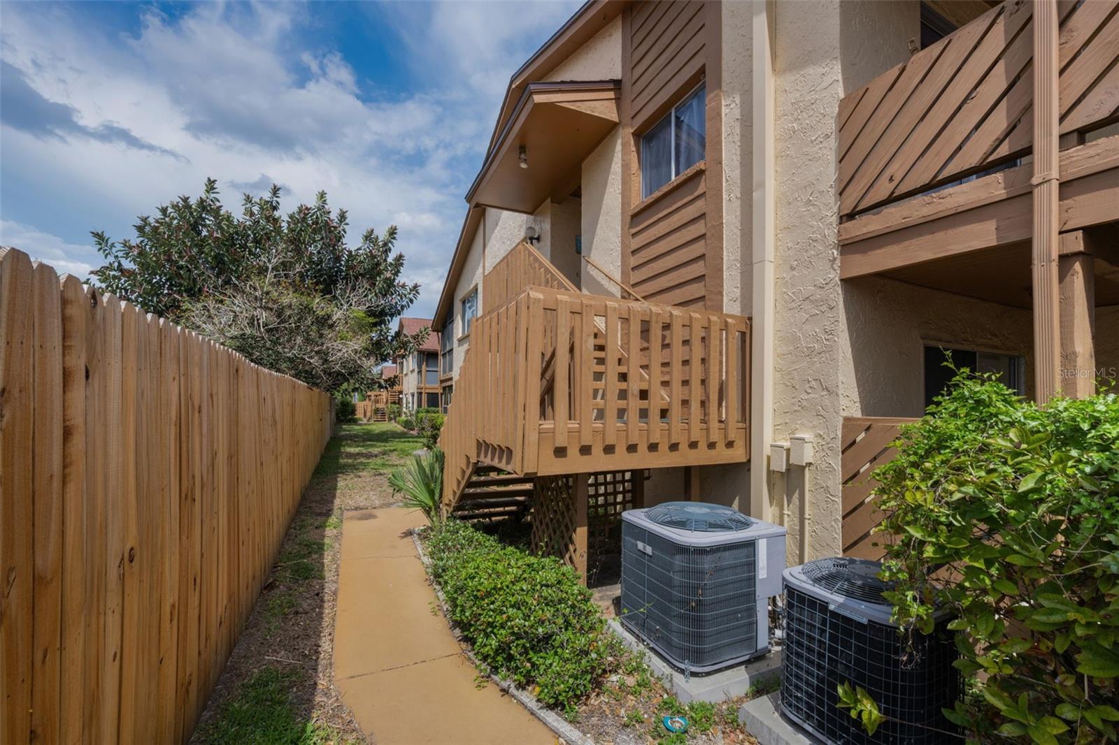 BEACON LAKES CONDO 05 01 - Residential