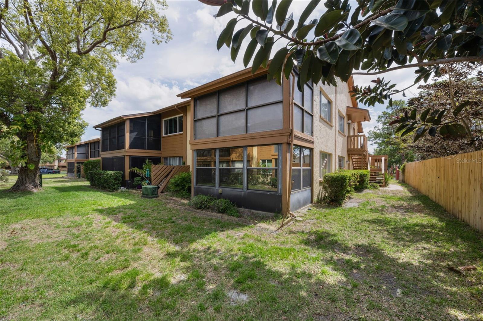 BEACON LAKES CONDO 05 01 - Residential