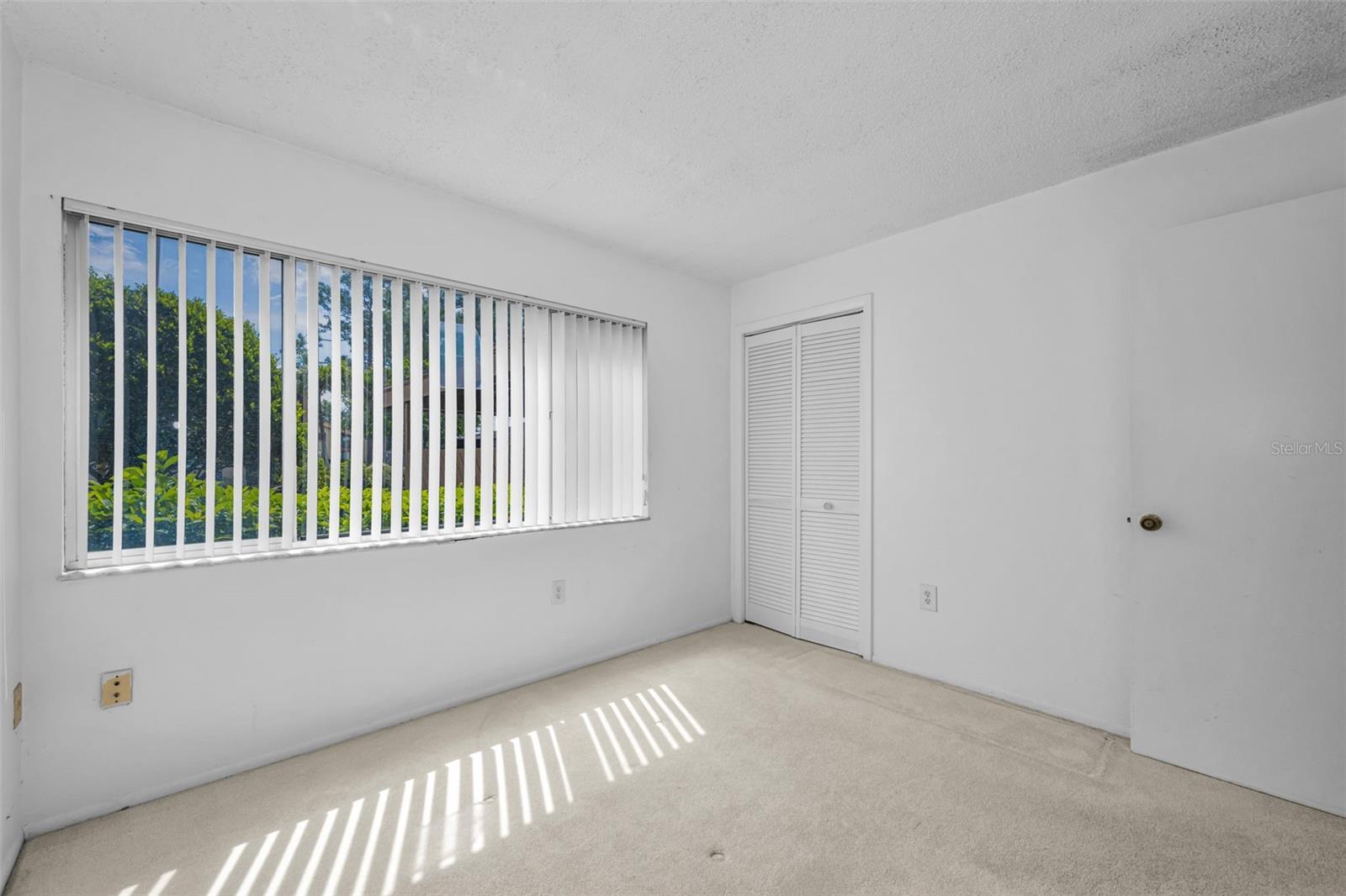 BEACON LAKES CONDO 05 01 - Residential