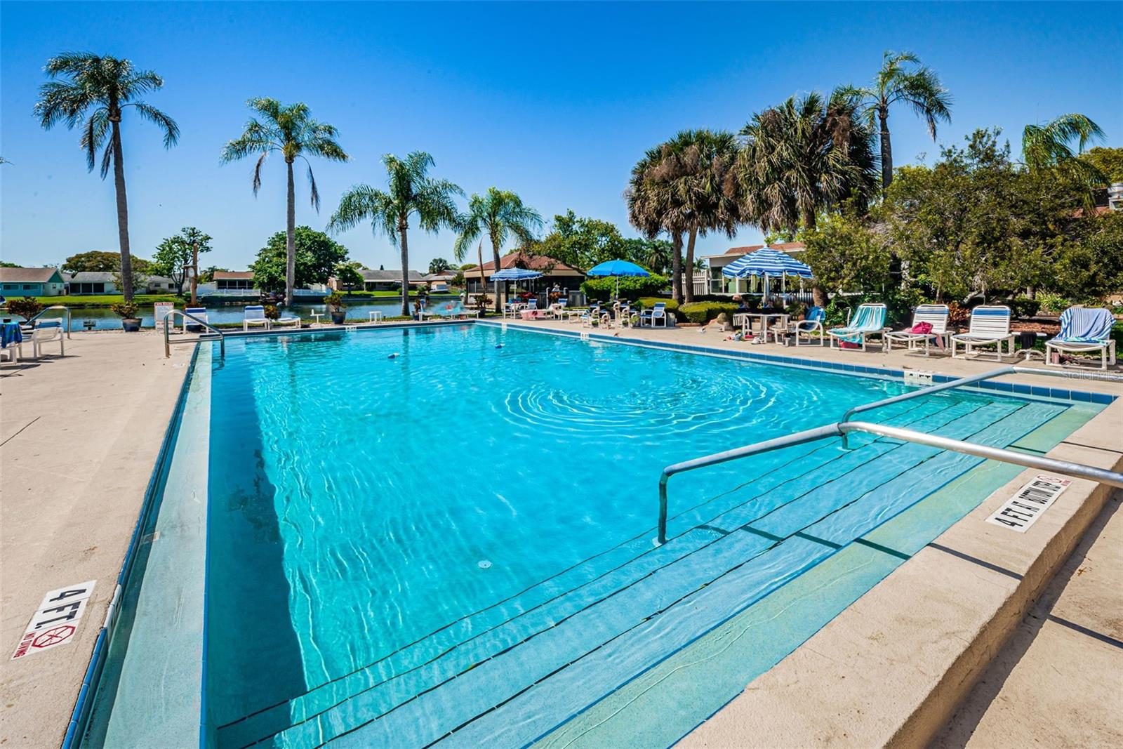 BEACON LAKES CONDO 05 01 - Residential