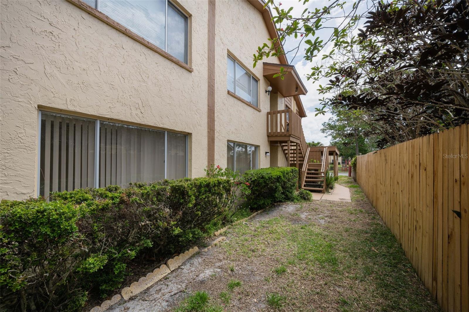 BEACON LAKES CONDO 05 01 - Residential