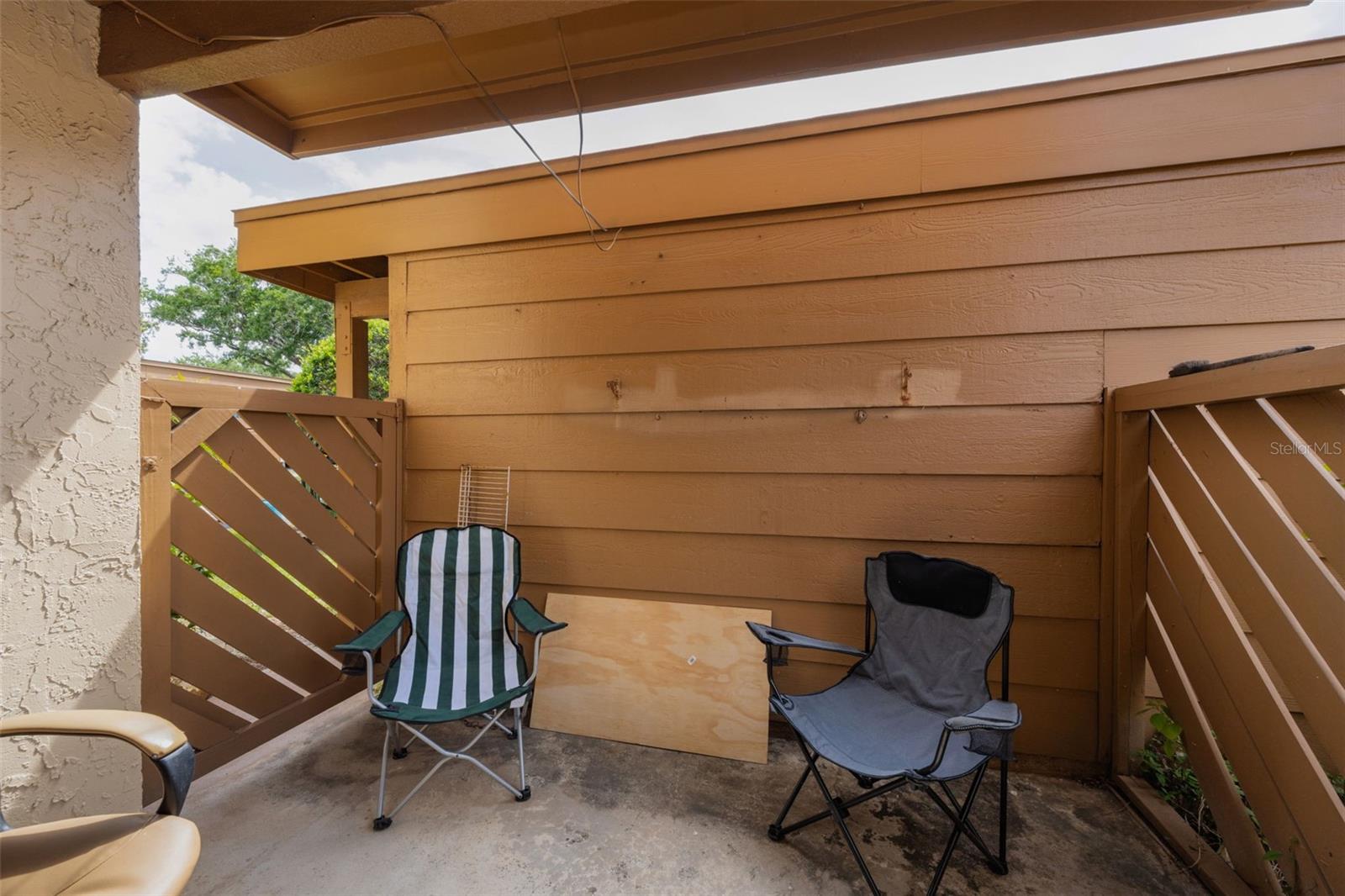 BEACON LAKES CONDO 05 01 - Residential