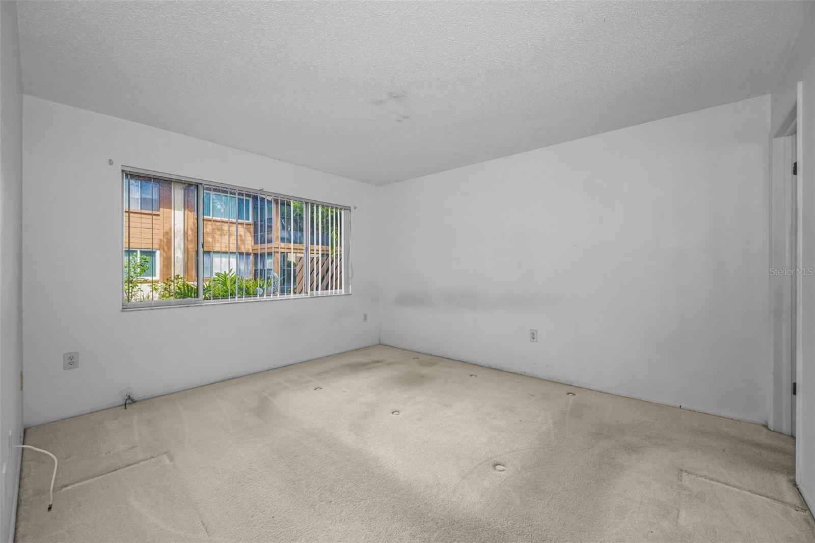 BEACON LAKES CONDO 05 01 - Residential