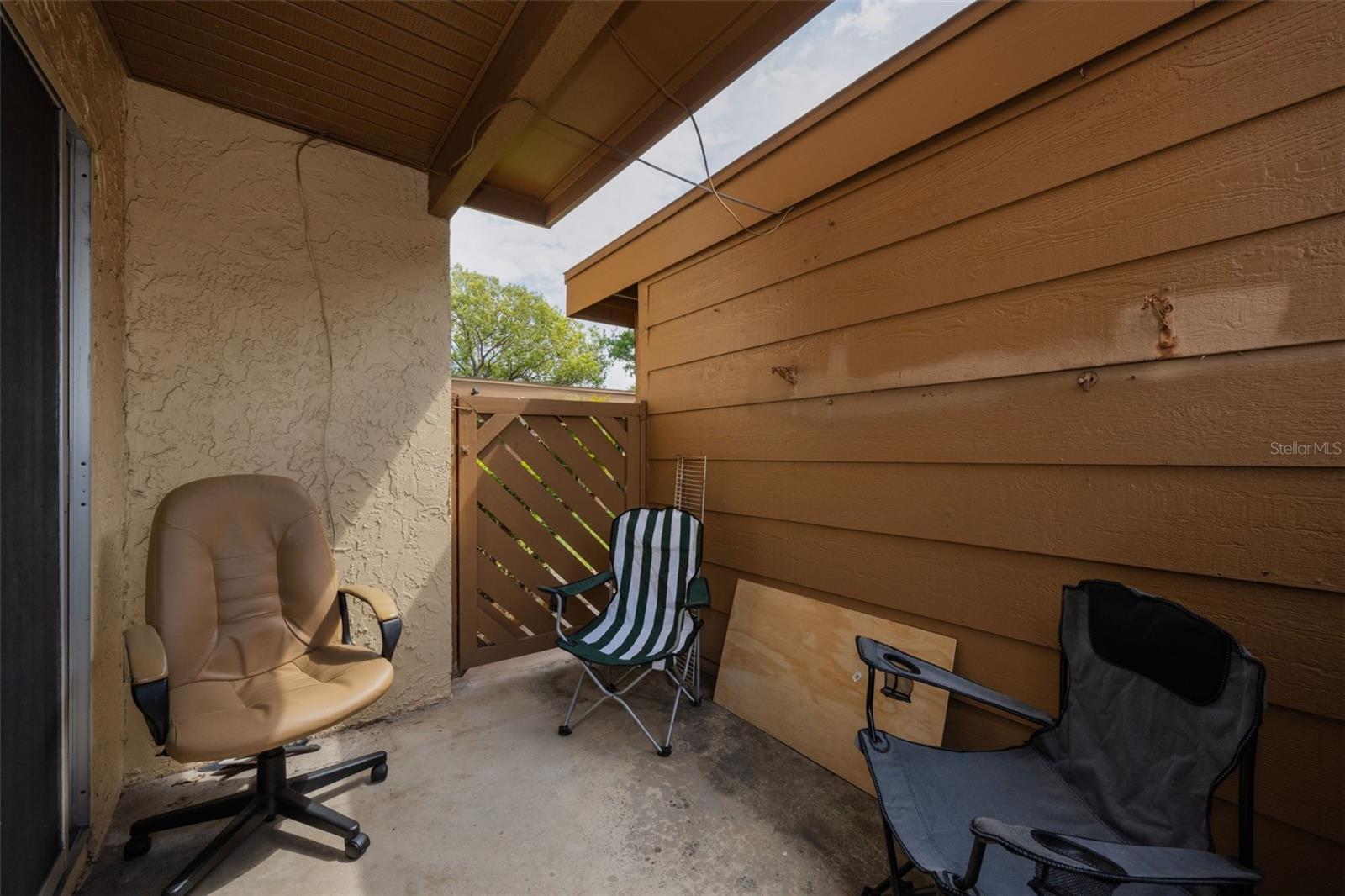 BEACON LAKES CONDO 05 01 - Residential