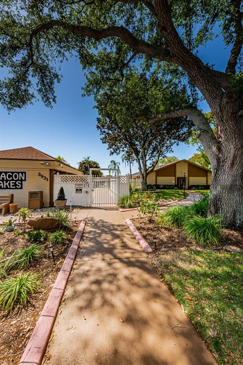 BEACON LAKES CONDO 05 01 - Residential