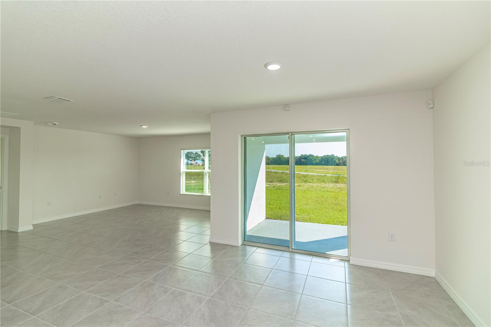 OCALA CROSSINGS SOUTH - Residential Lease
