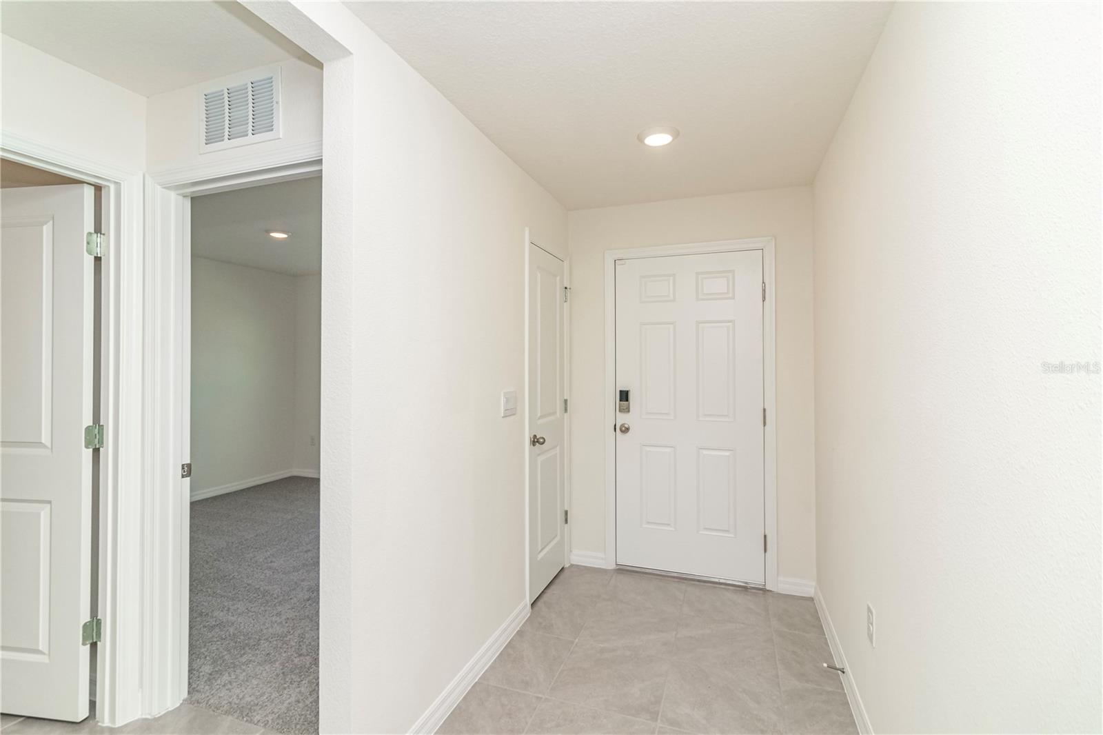 OCALA CROSSINGS SOUTH - Residential Lease