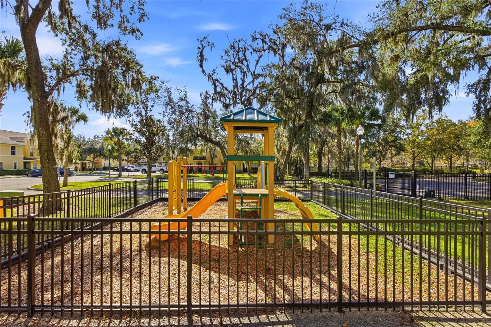 EILAND PARK TWNHMS - Residential