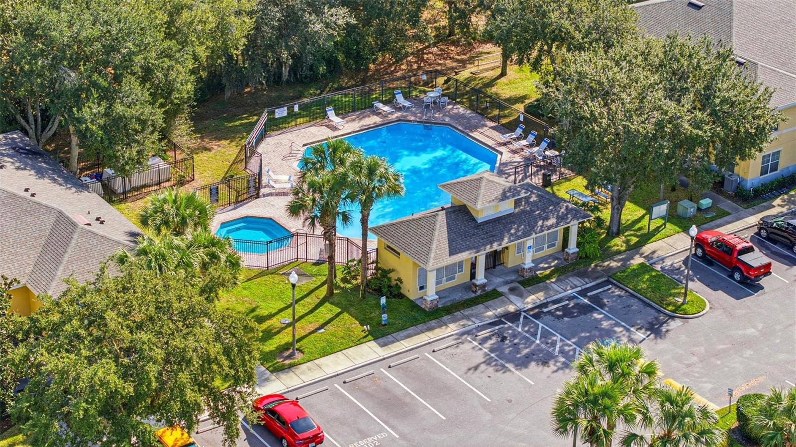 EILAND PARK TWNHMS - Residential