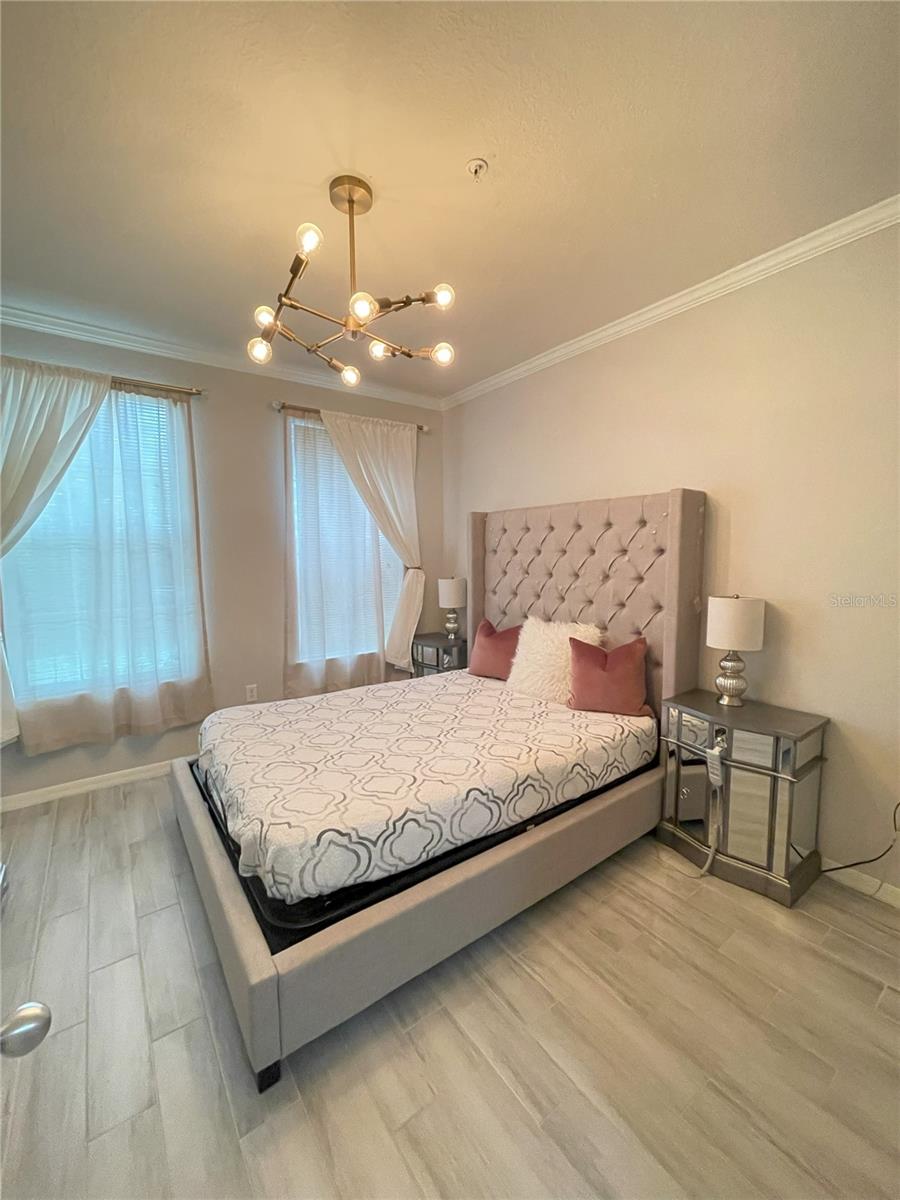 4221 W SPRUCE STREET 1107