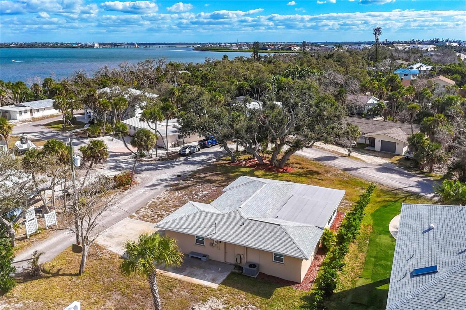 PELICAN SHORES - Residential