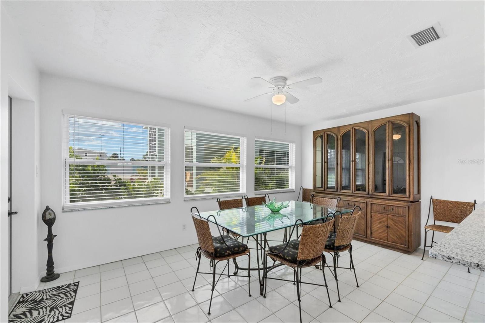 PELICAN SHORES - Residential