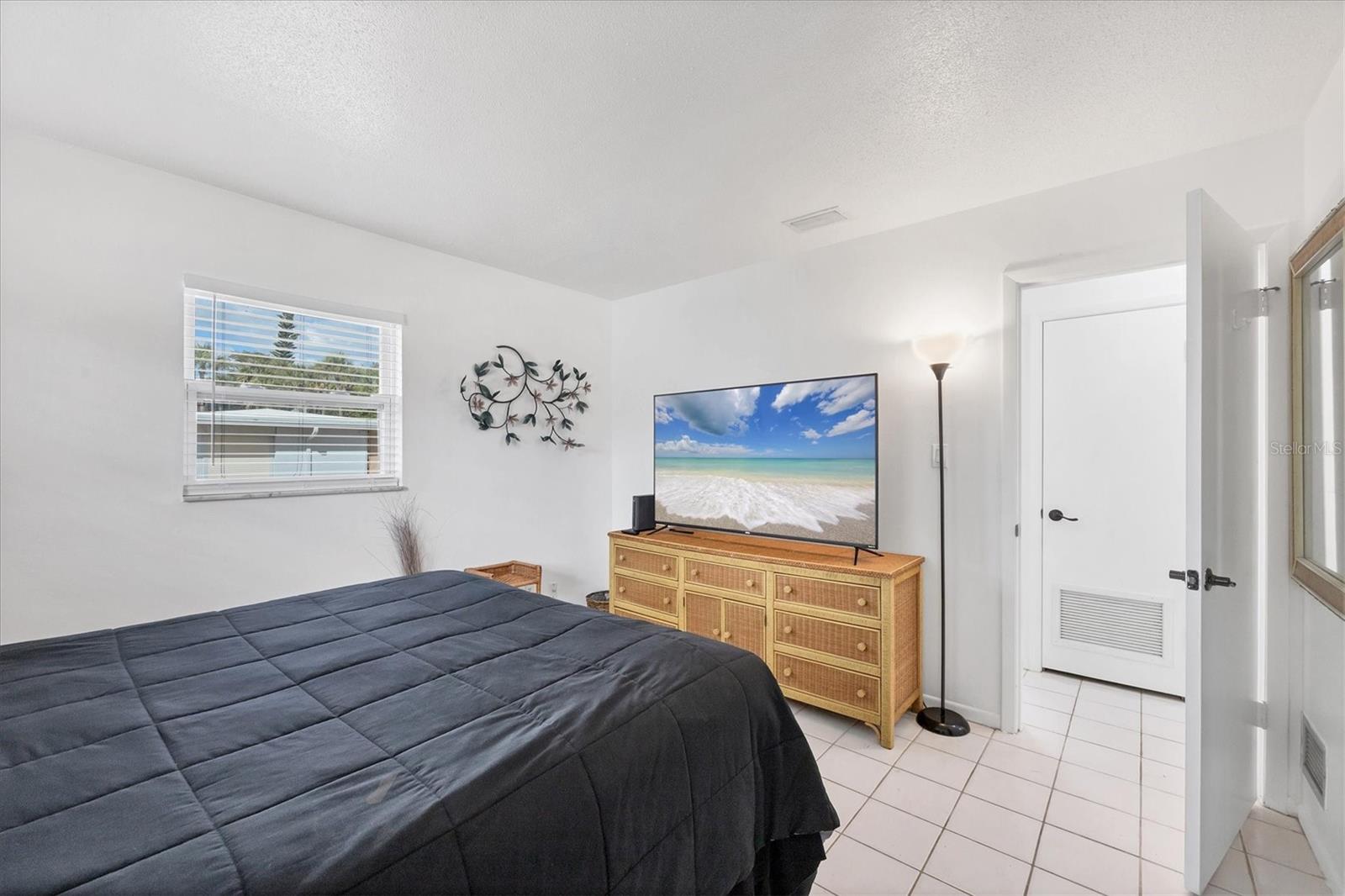 PELICAN SHORES - Residential