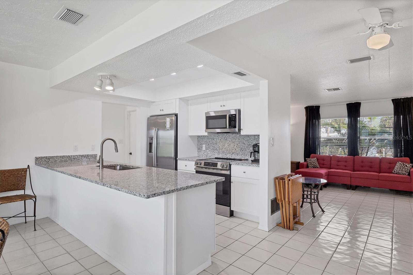 PELICAN SHORES - Residential