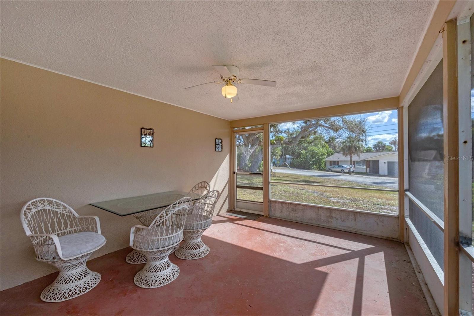 PELICAN SHORES - Residential