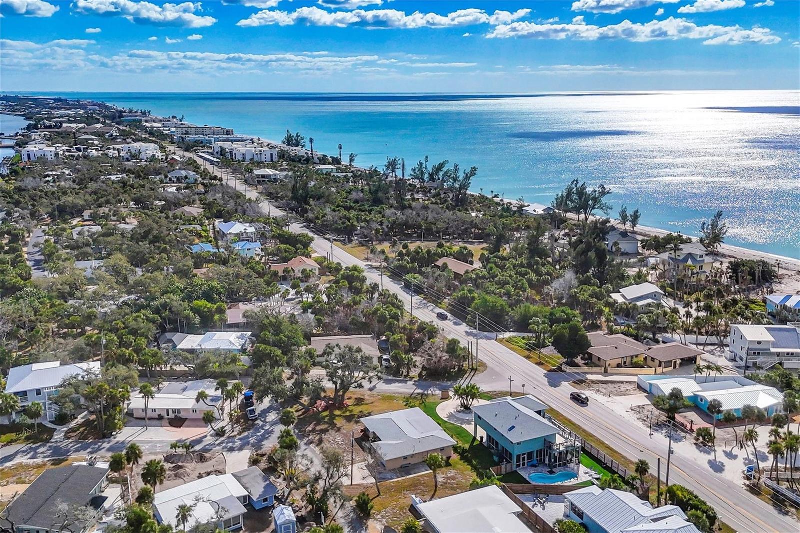 PELICAN SHORES - Residential