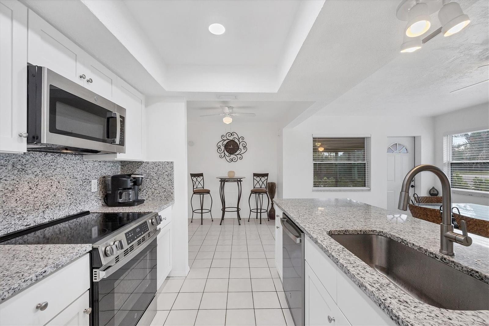 PELICAN SHORES - Residential