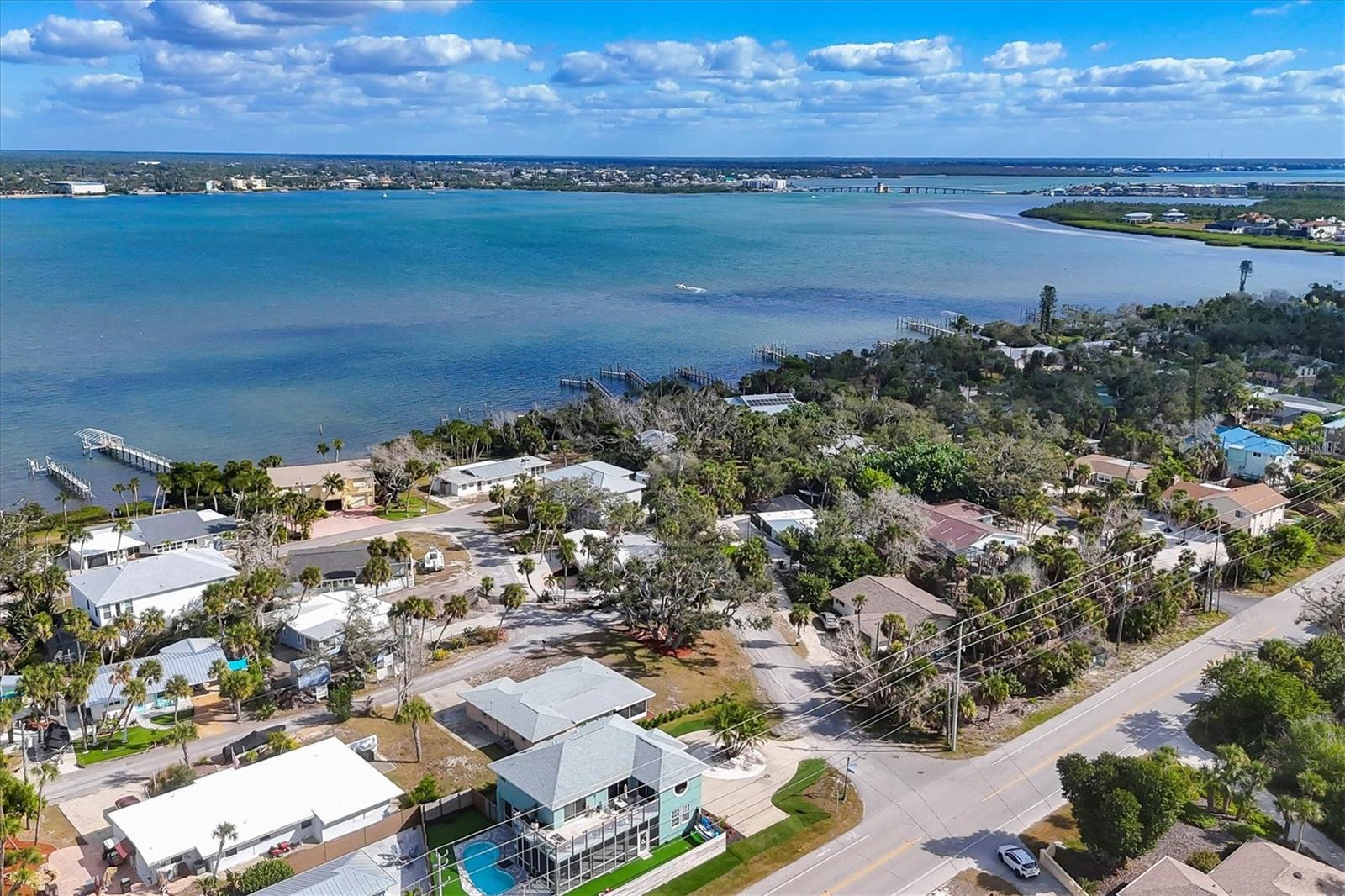 PELICAN SHORES - Residential