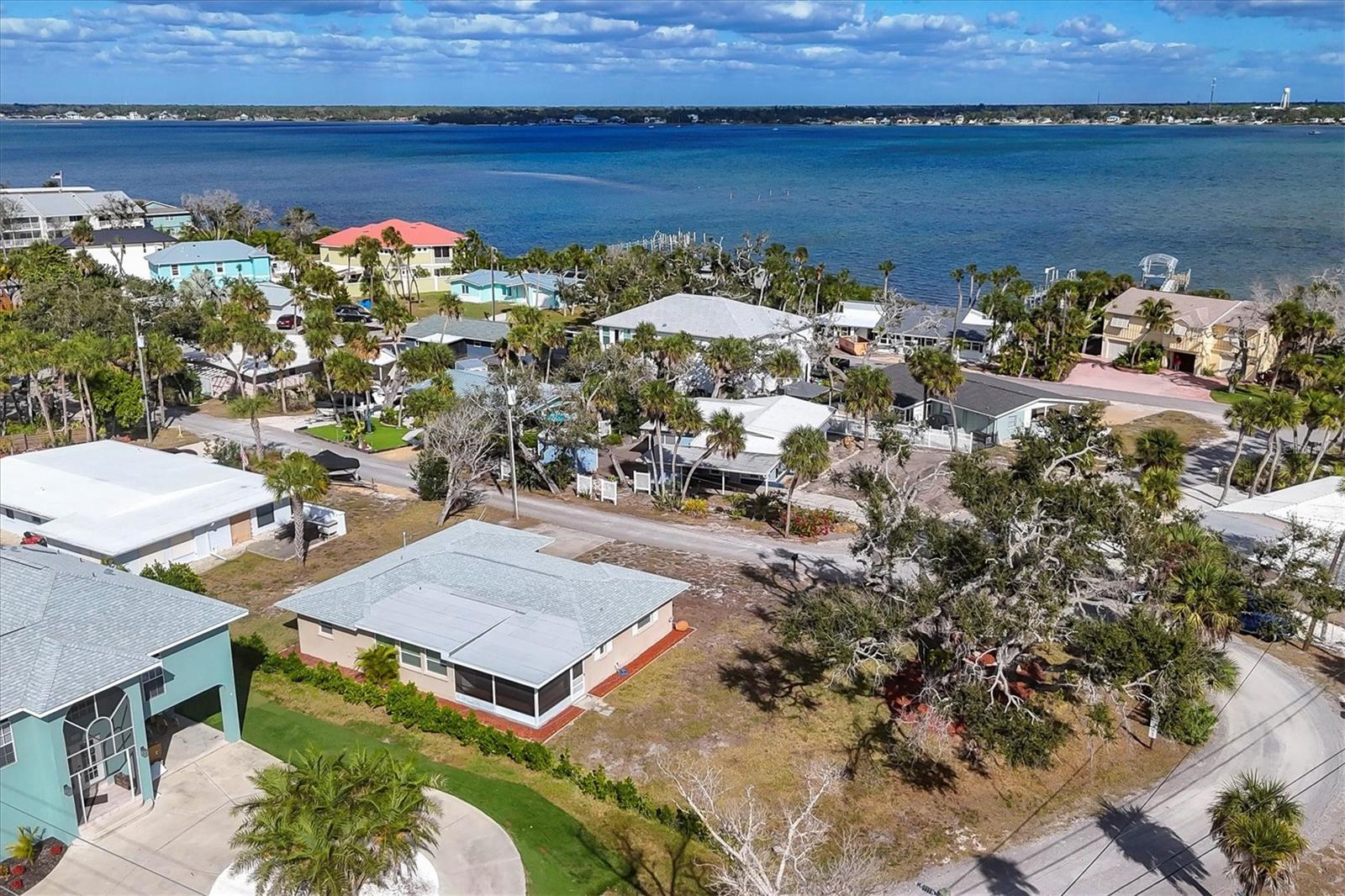 PELICAN SHORES - Residential