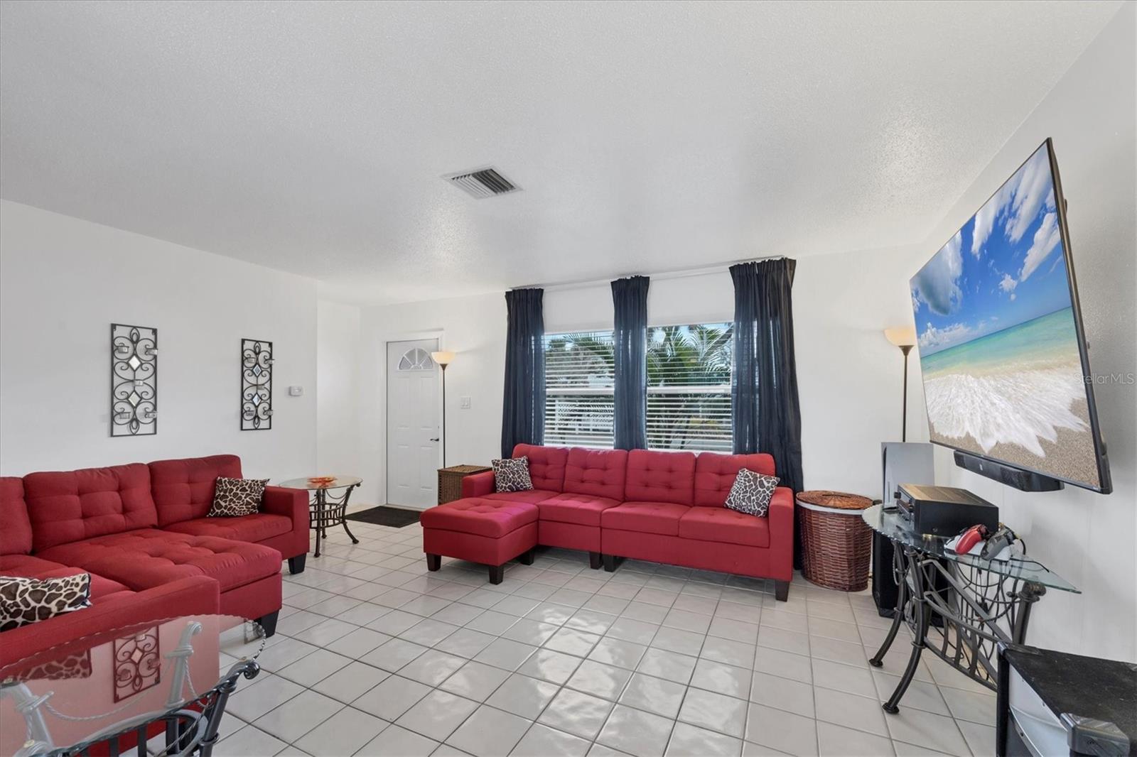 PELICAN SHORES - Residential