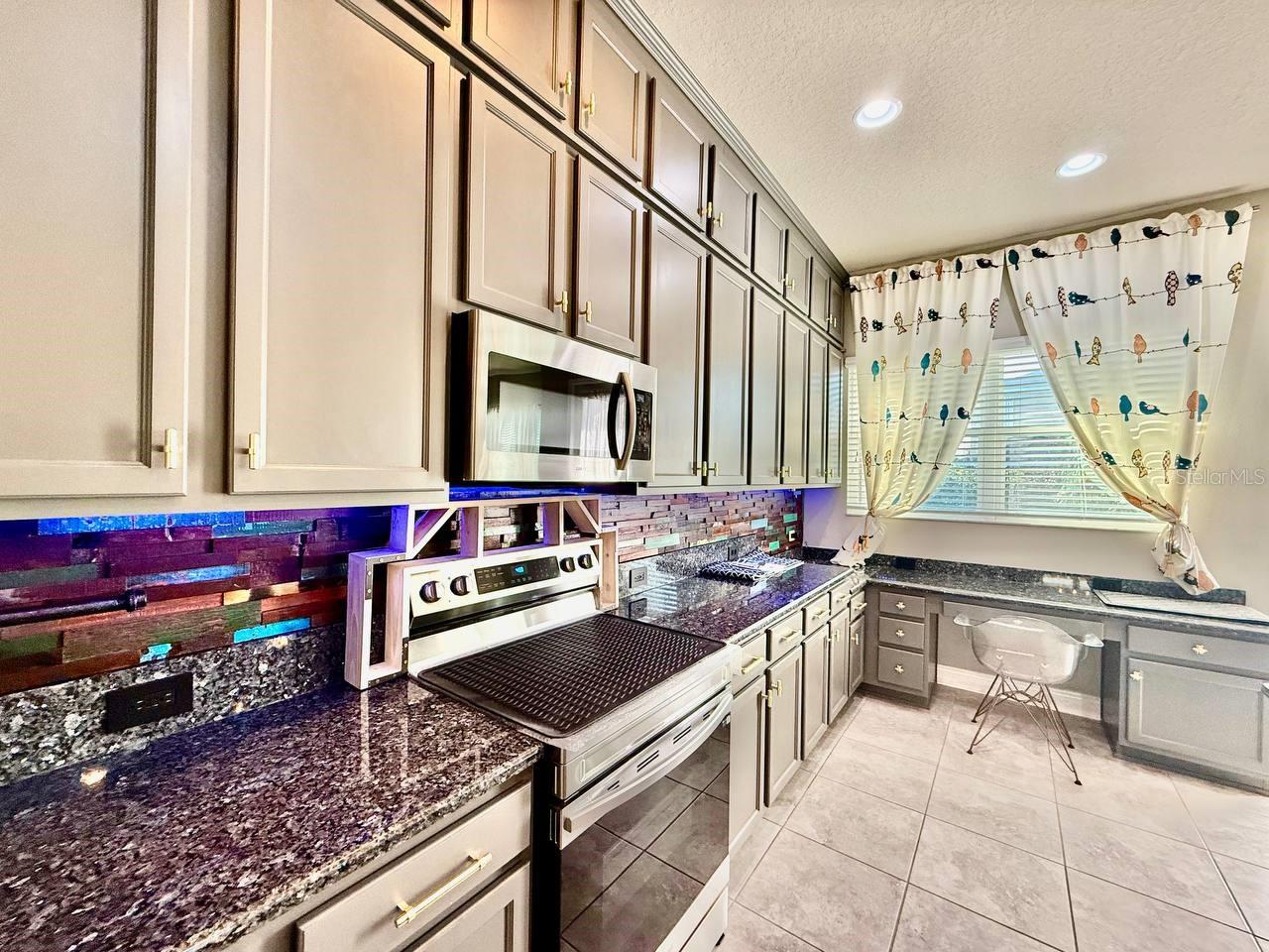 WATERSET PH 2C3-1/2C3-2 - Residential Lease