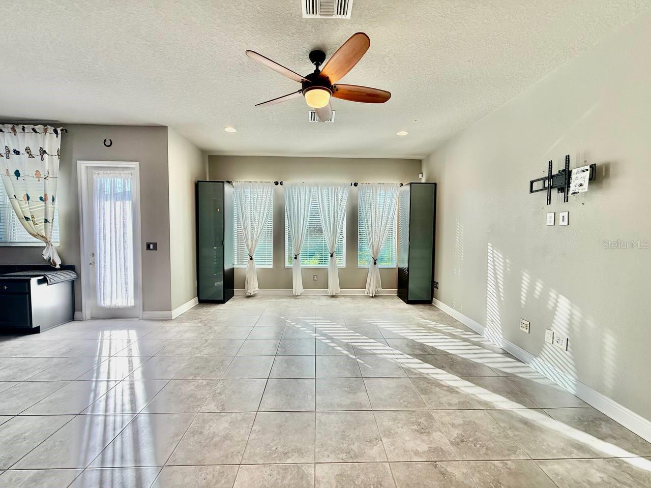 WATERSET PH 2C3-1/2C3-2 - Residential Lease