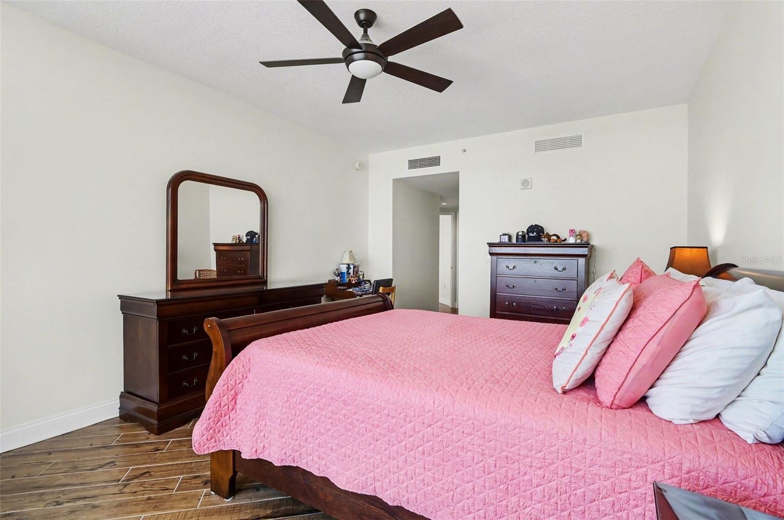 MARINA GRANDE ON THE HALIFAX - Residential