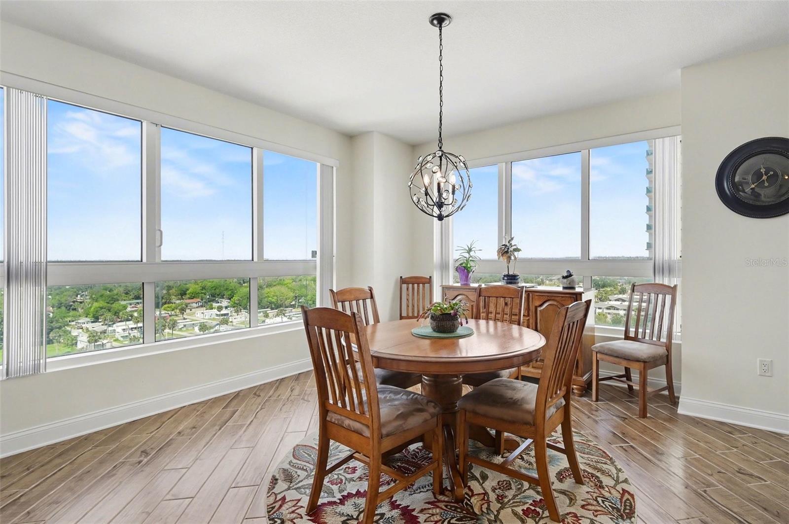 MARINA GRANDE ON THE HALIFAX - Residential