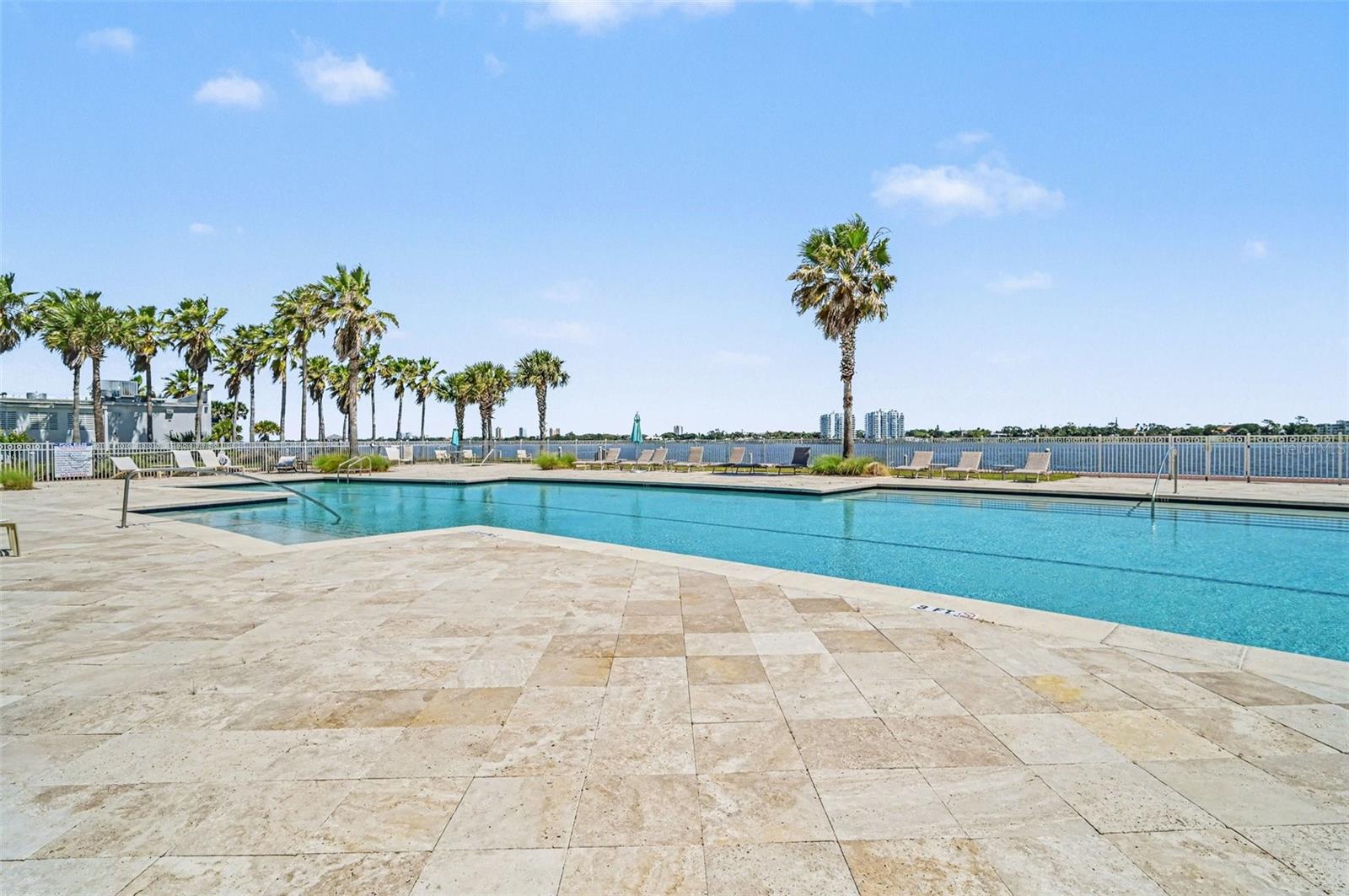 MARINA GRANDE ON THE HALIFAX - Residential