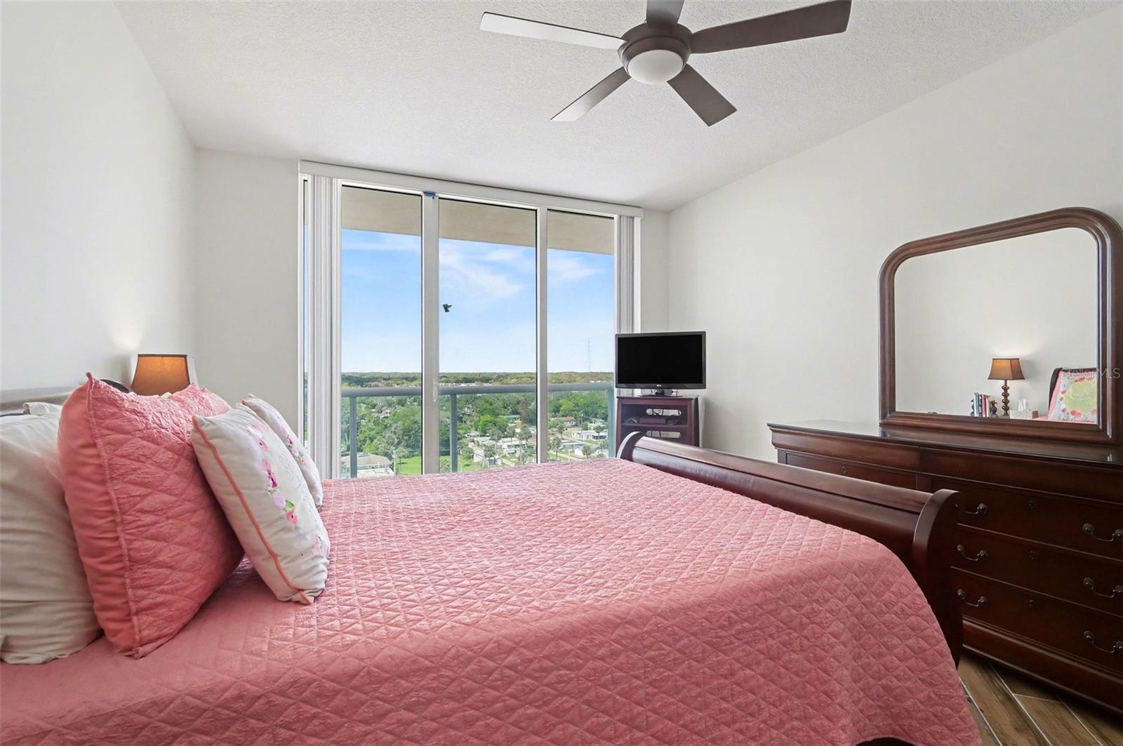 MARINA GRANDE ON THE HALIFAX - Residential