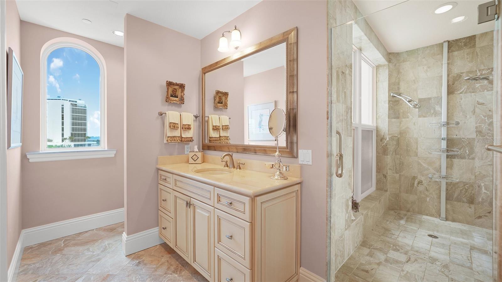 LA BELLASARA - Residential