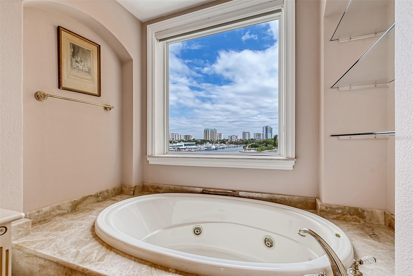 LA BELLASARA - Residential