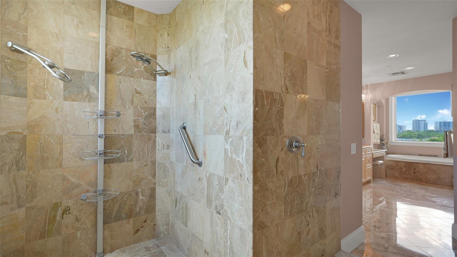 LA BELLASARA - Residential