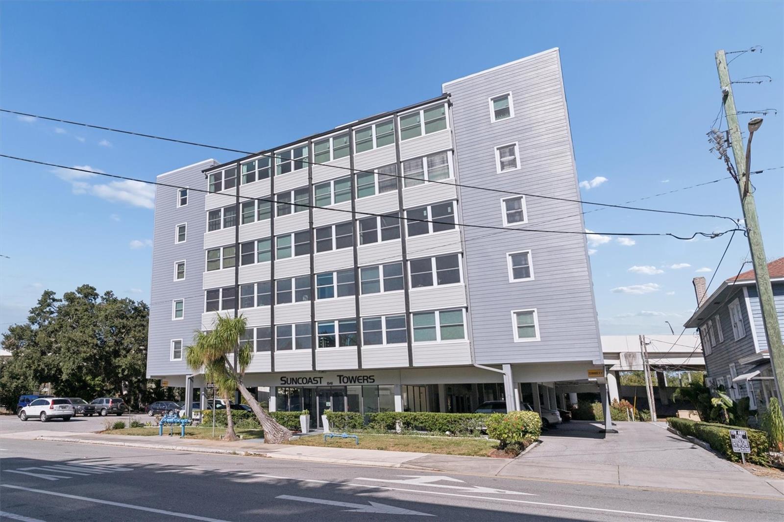 SUNCOAST TOWERS APTS CO-OP - Residential