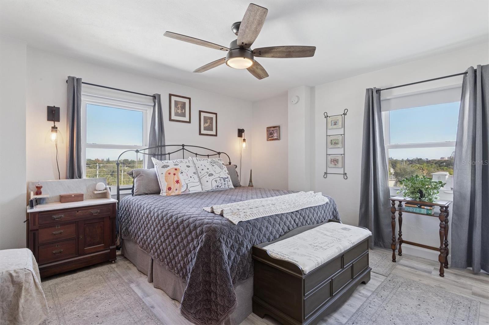 SUNCOAST TOWERS APTS CO-OP - Residential