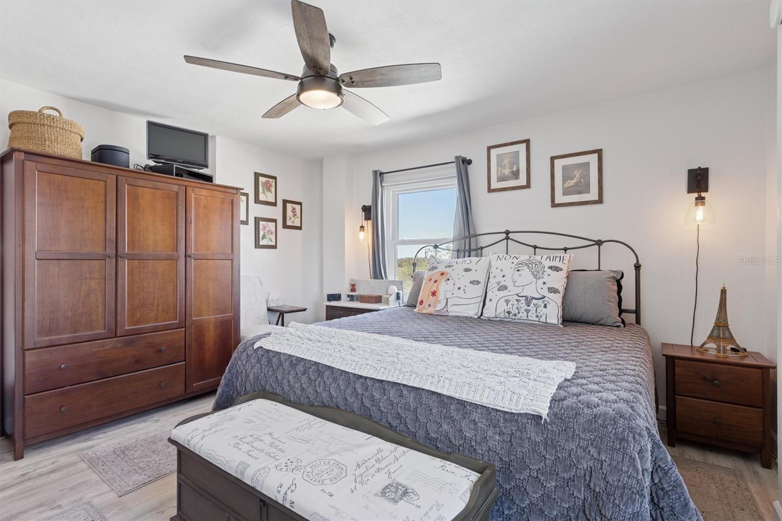 SUNCOAST TOWERS APTS CO-OP - Residential