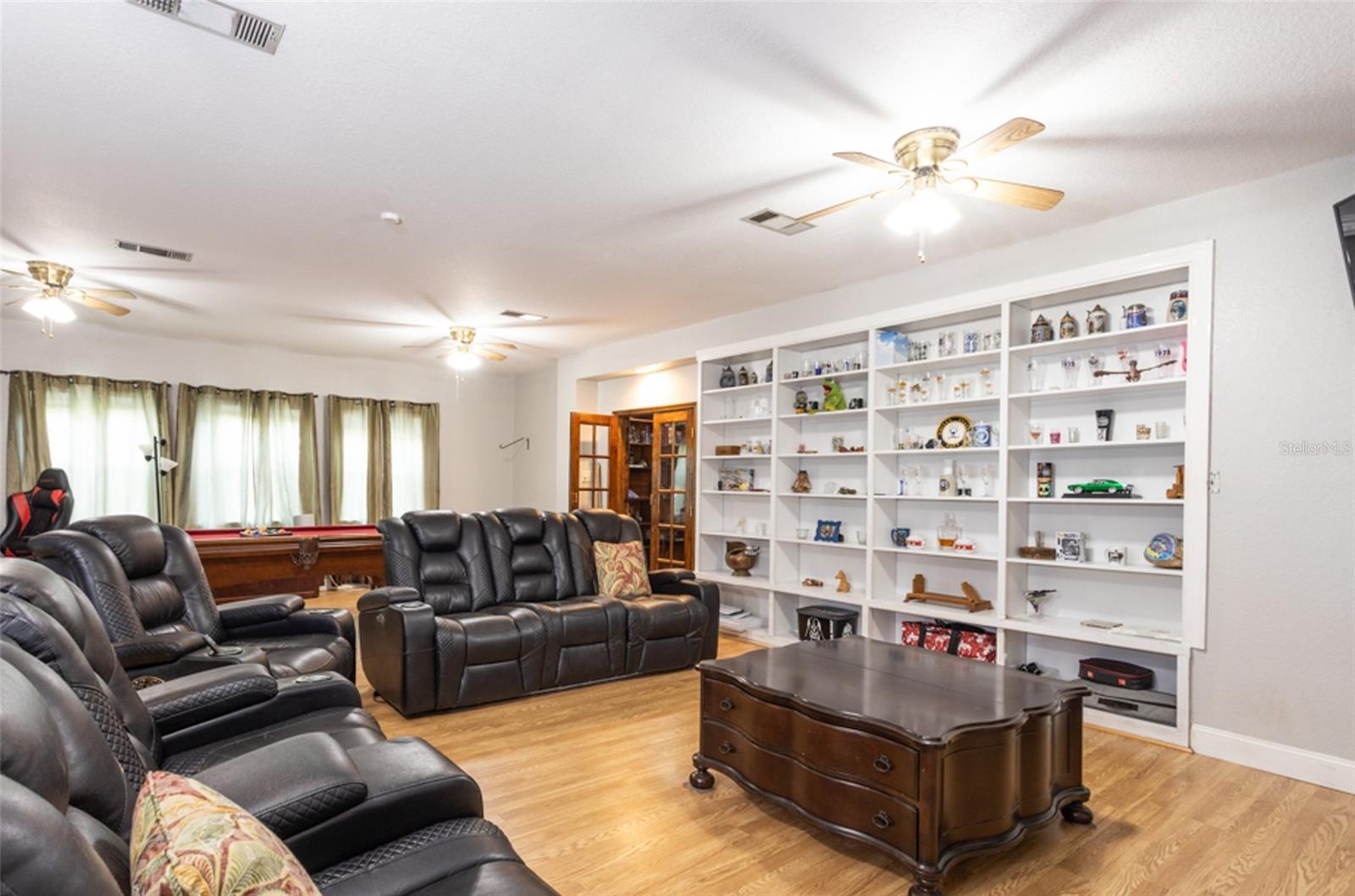 474 E UNIVERSITY AVENUE