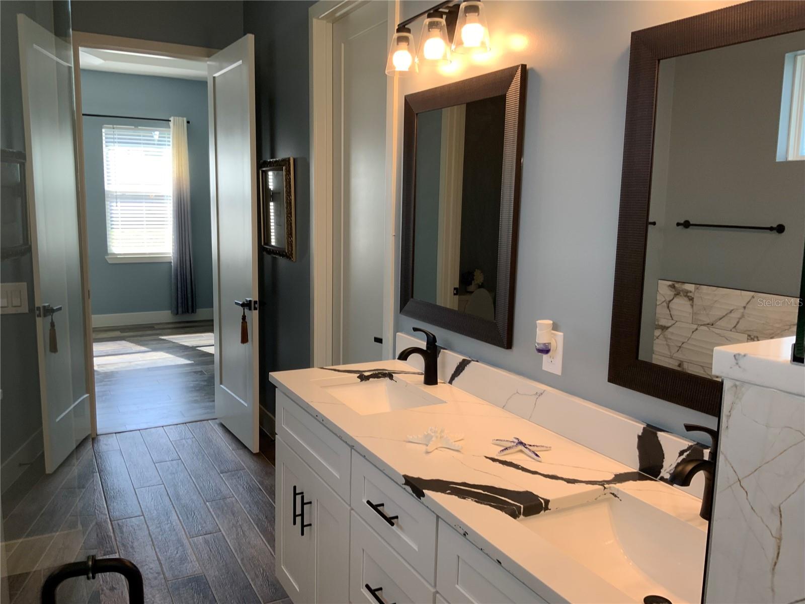 LEESBURG MAJESTIC OAKS SHORES - Residential