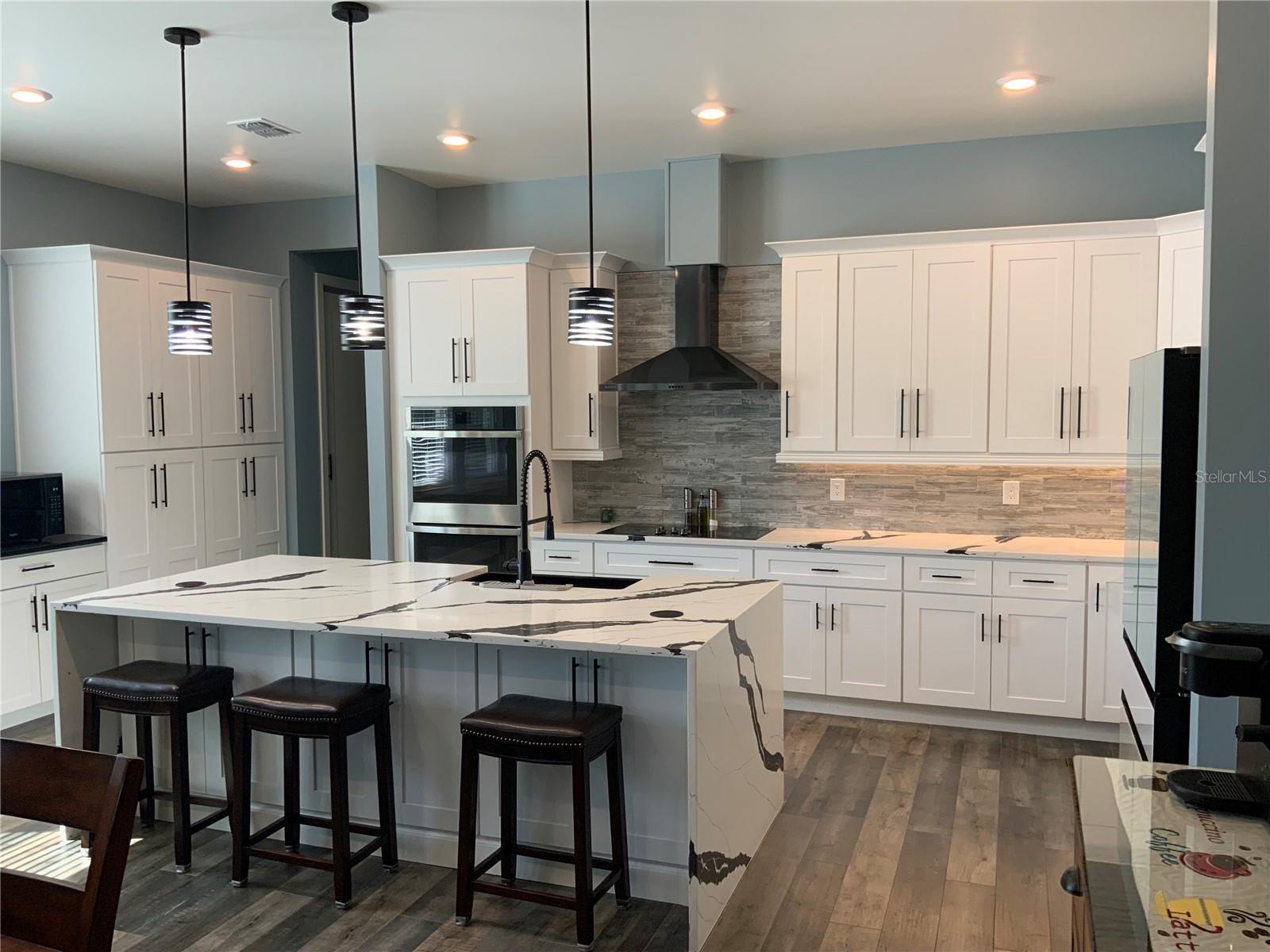 LEESBURG MAJESTIC OAKS SHORES - Residential